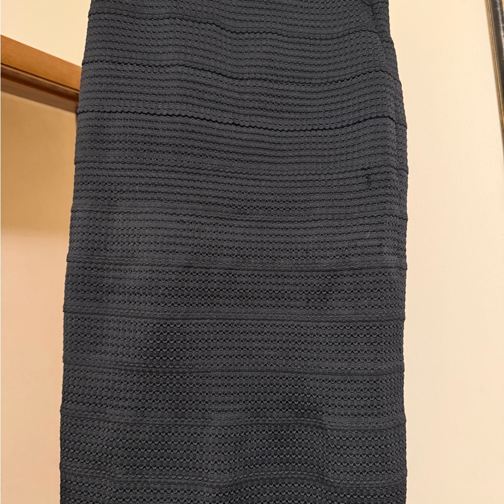 Black midi skirt- New York and Company